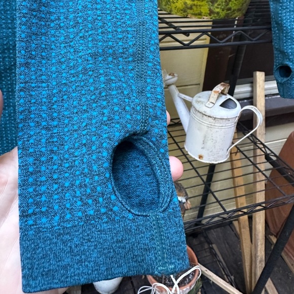 PRETTY LITTLE THING NWOT Blue Leggings W/Matching Long Sleeve Crop Size S - Picture 5 of 15